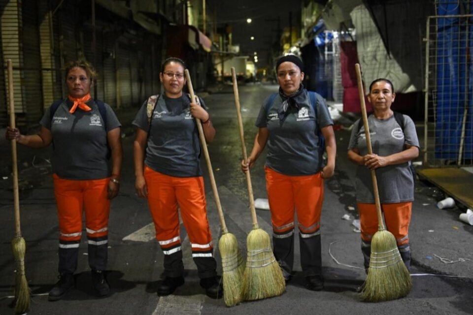 Reconoce Gobierno de Monterrey a trabajadores por el Día del Barrendero