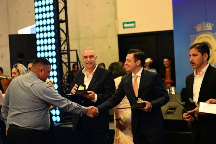 Premia Colosio labor de Policías y Tránsitos de Monterrey