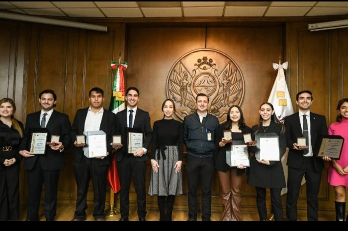 ¡FELICIDADES! Entrega Monterrey Medalla al Mérito de la Juventud 2022