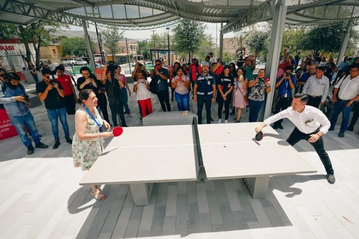 Entrega Colosio espacio público remodelado en colonia Villa Dorada