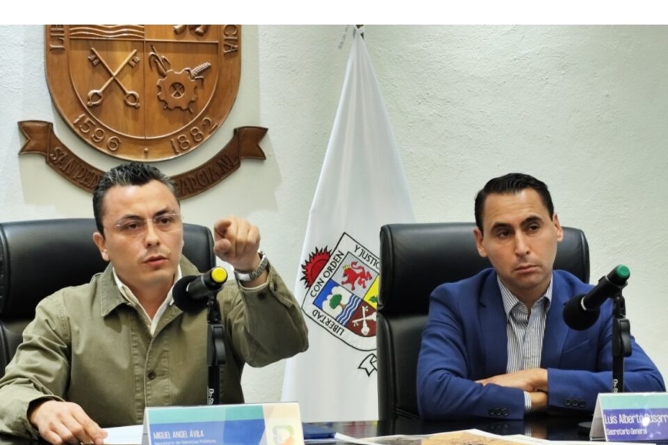 Gobierno de San Pedro busca solución a apagones en zona del Centrito; detectan fallas en registros instalados en administración anterior