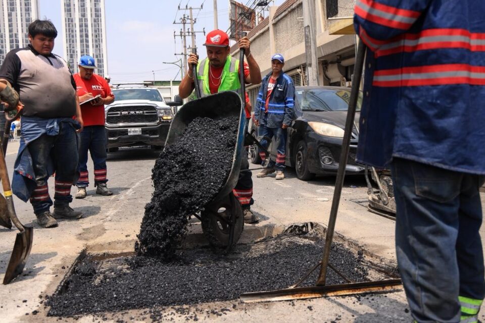 Concluyen hoy operativo intensivo de bacheo en el centro de Monterrey