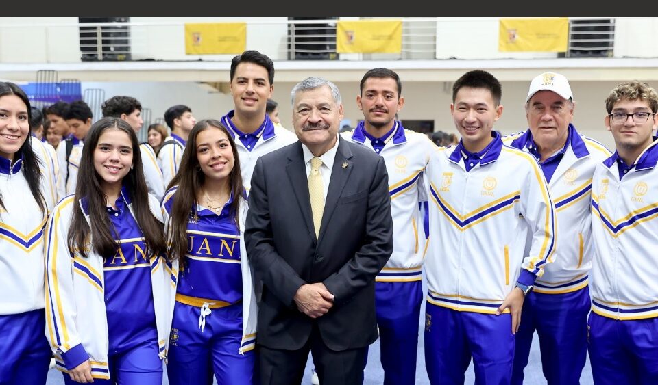 Abandera Rector a deportistas UANL rumbo a Campeonatos Nacionales ANUIES 2026