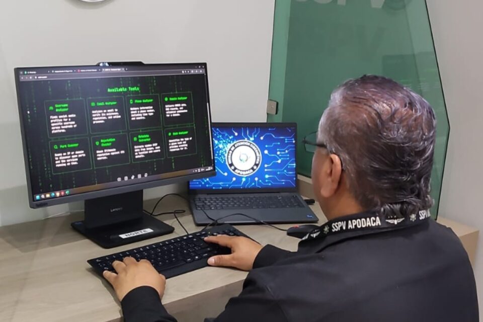 CREA APODACA UNIDAD CIBERNÉTICA Y REFUERZA CENTRO DE MONITOREO CIUDADANO  