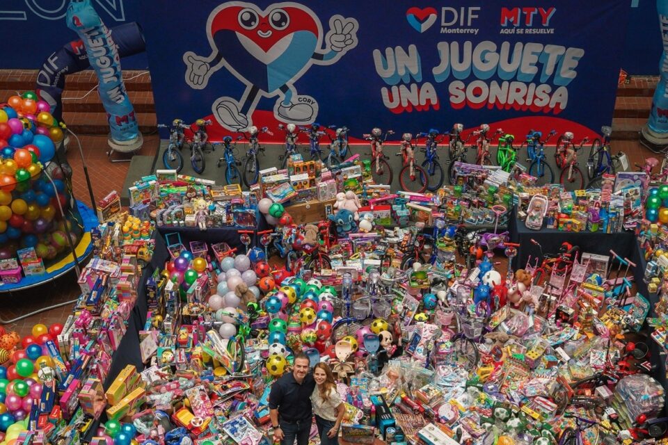 Más de 10 mil juguetes recolectados en un día: arranca DIF Monterrey “Un juguete, una sonrisa”
