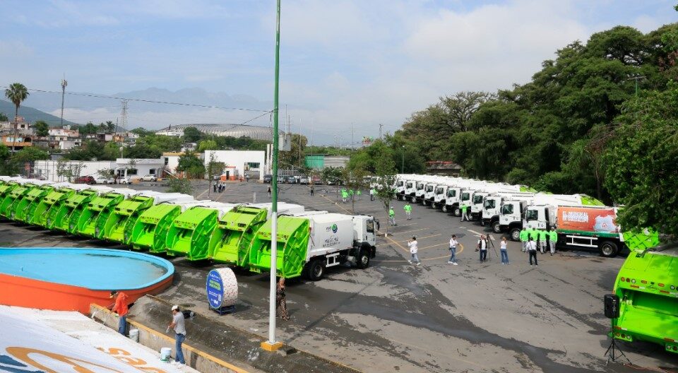 Renuevan camiones recolectores de basura en Guadalupe