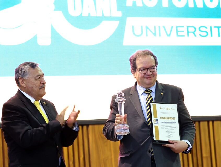 Garantiza autonomía una universidad libre, plural y crítica.- Santos Guzmán